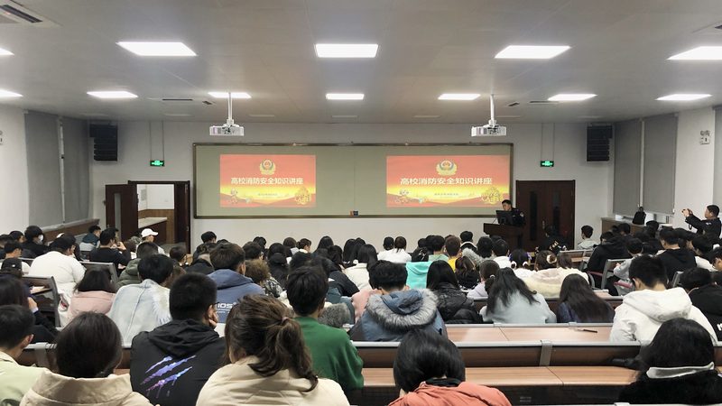 少儿编程老师，你需要具备哪些素质？**