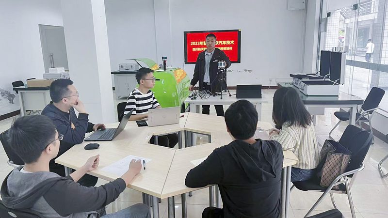 上海成人高考毕业证书样本揭秘：证书背后的价值与意义