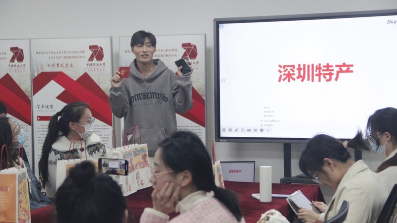 通常情况下，在线提升学历的毕业时间在1-2年左右。具体来说：